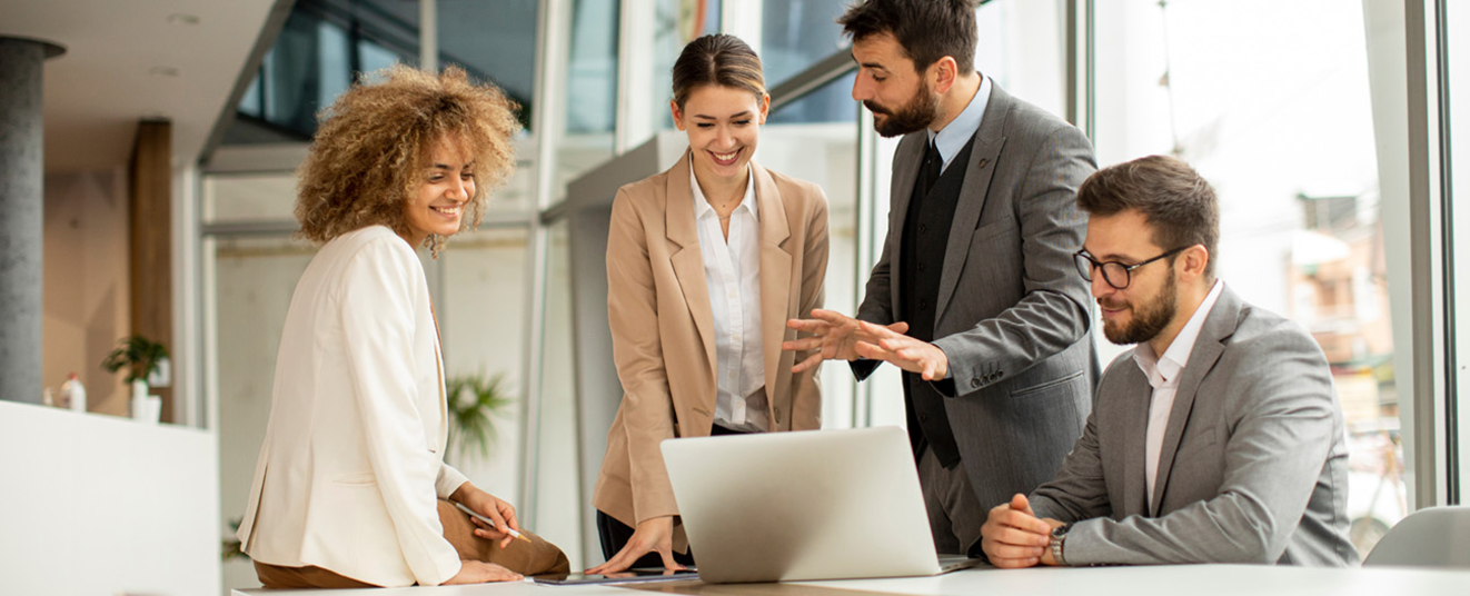 Pomysły na prezent dla szefa lub szefowej