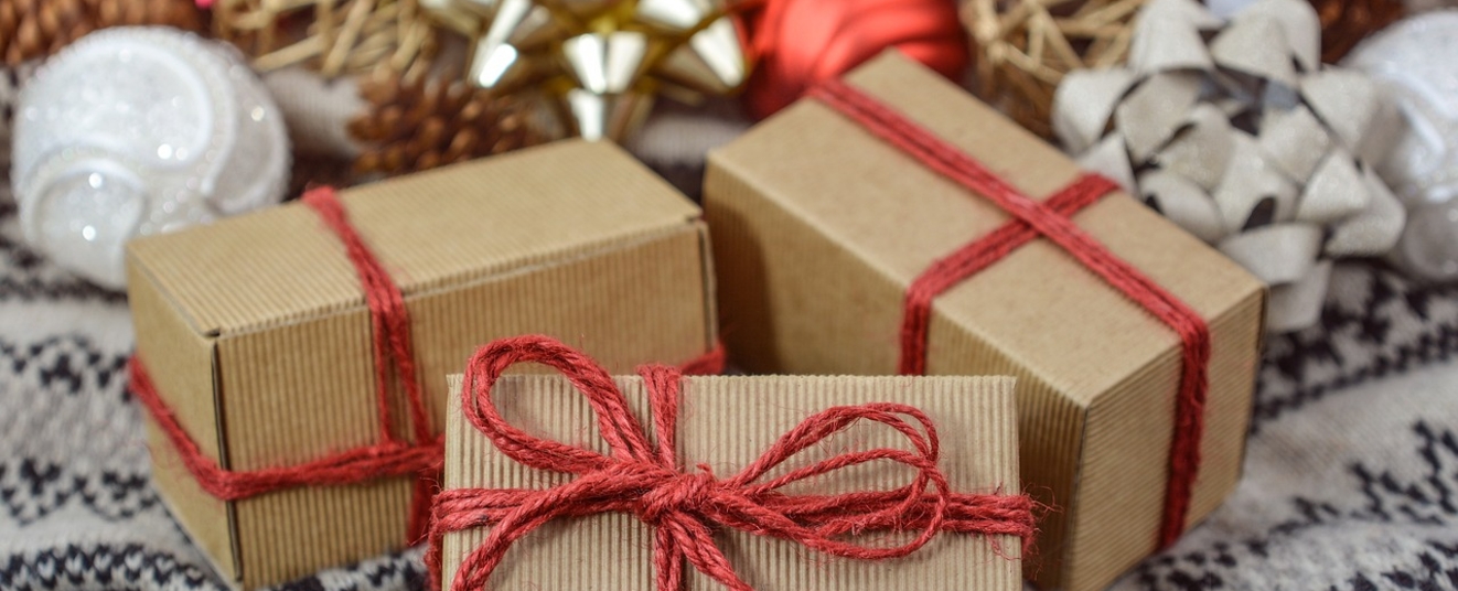 Co kupić parze na Święta? Pomysły na prezenty dla pary